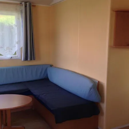 Mobil Home Avec Terrasse - 4 Pers. - Api-1-52-1590 キャンプ場 サン・ジロン