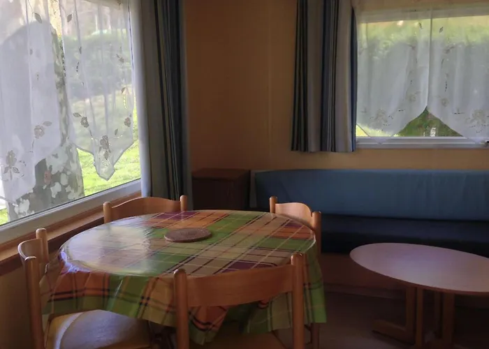 Mobil Home Avec Terrasse - 4 Pers. - Api-1-52-1590 キャンプ場